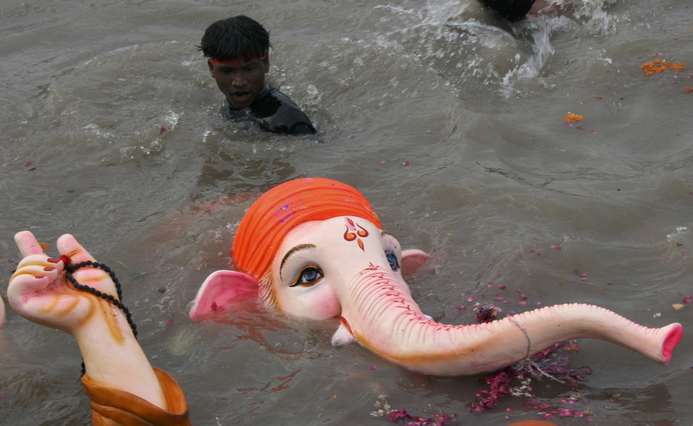 india02_16384757